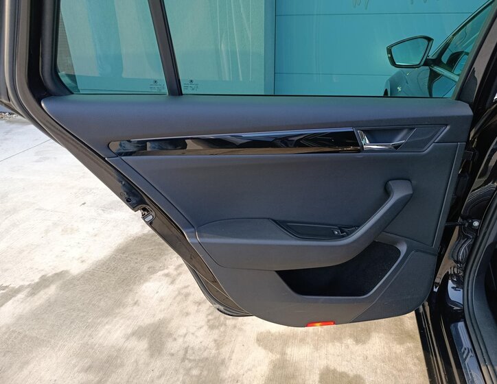 Škoda Superb Kombi 2,0 l 140 kw