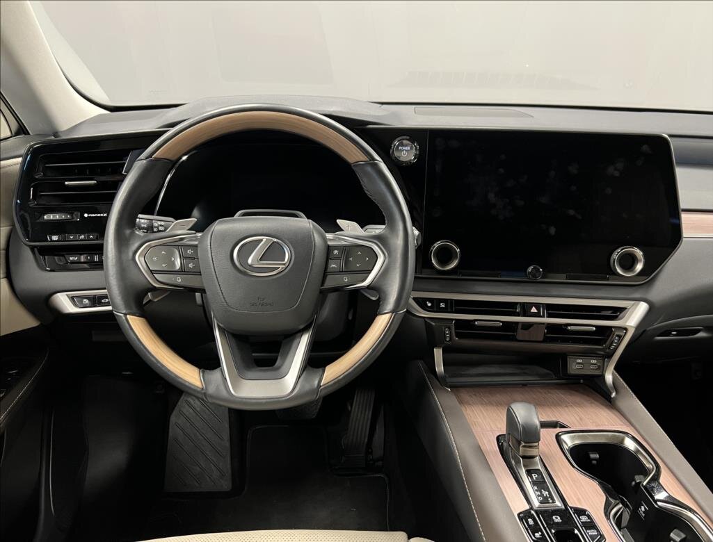 Lexus RX 450h plus SUV / Terénní 2,5 l 227 kw