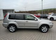 Nissan X-Trail SUV / Terénní 2,5 l 121 kw