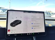 Tesla Model 3 Sedan / Limuzína 0,0 155 kw