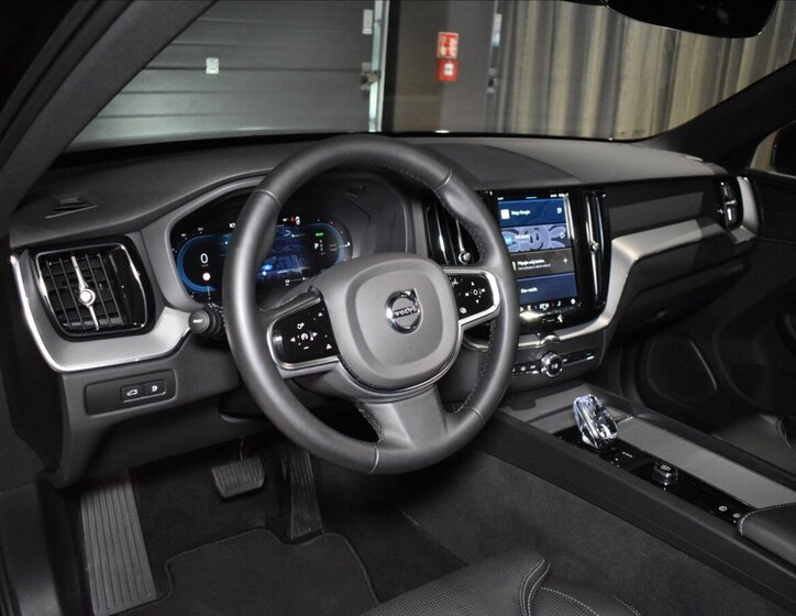 Volvo XC60 SUV / Terénní 2,0 l 257 kw