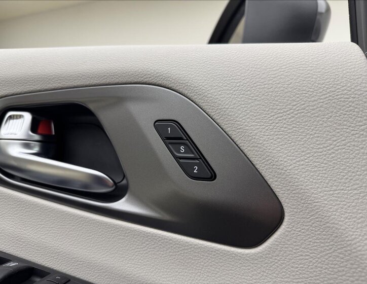 Chrysler Pacifica MPV 3,6 l 214 kw