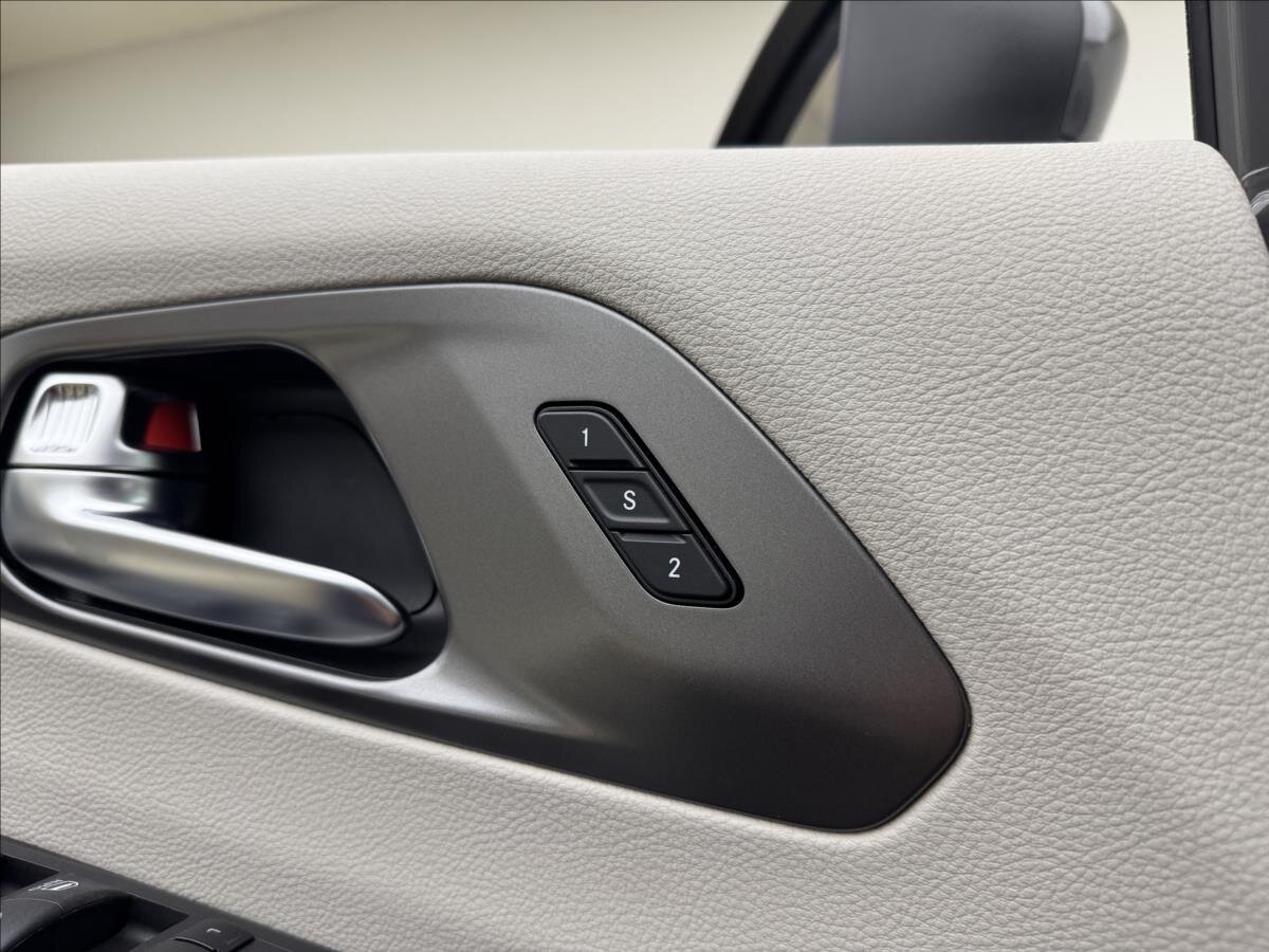 Chrysler Pacifica MPV 3,6 l 214 kw