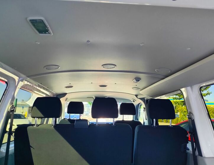 Volkswagen Transporter 12