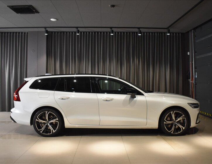 Volvo V60 Kombi 2,0 l 228 kw