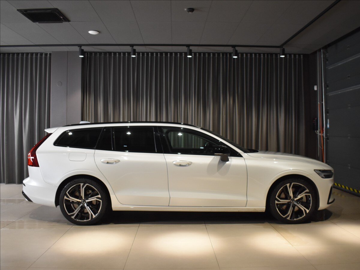 Volvo V60 Kombi 2,0 l 228 kw