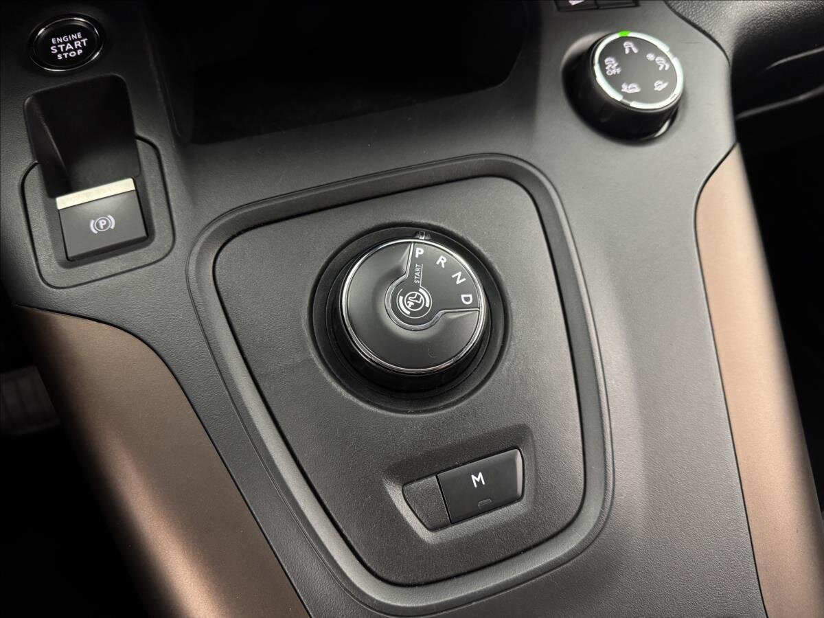 Peugeot Rifter MPV 1,5 l 96 kw