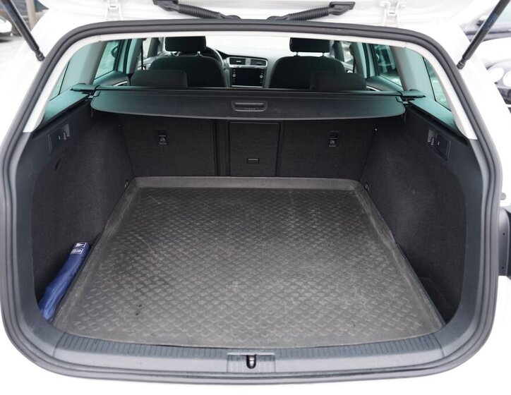 Volkswagen Golf Kombi 1,6 l 85 kw