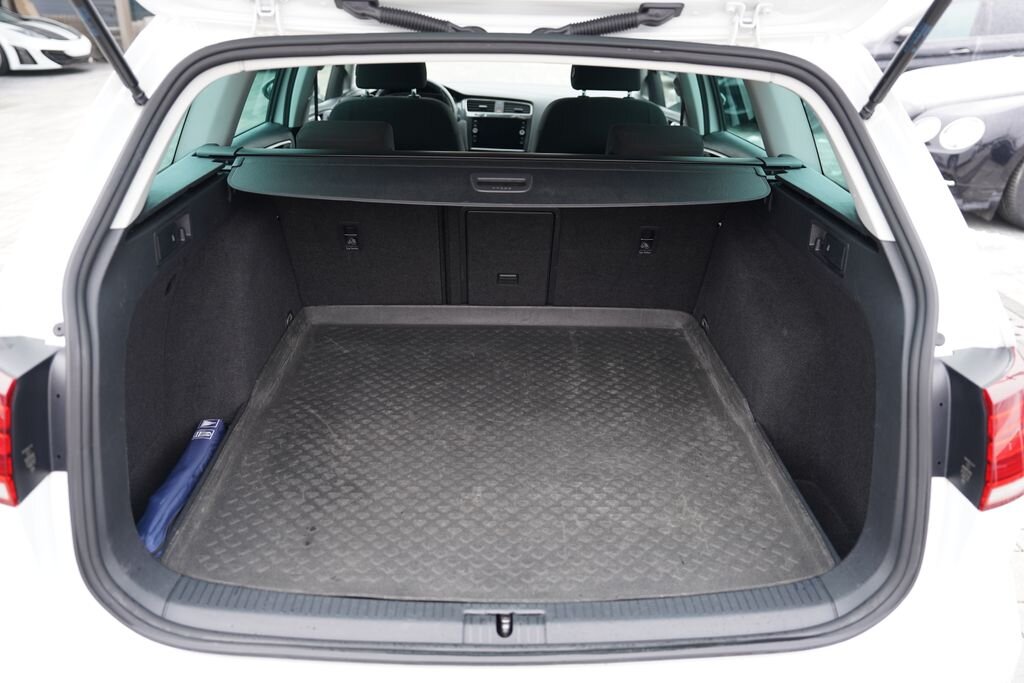 Volkswagen Golf Kombi 1,6 l 85 kw