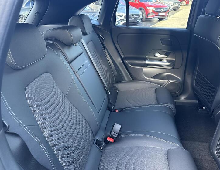 Mercedes-Benz EQA 18