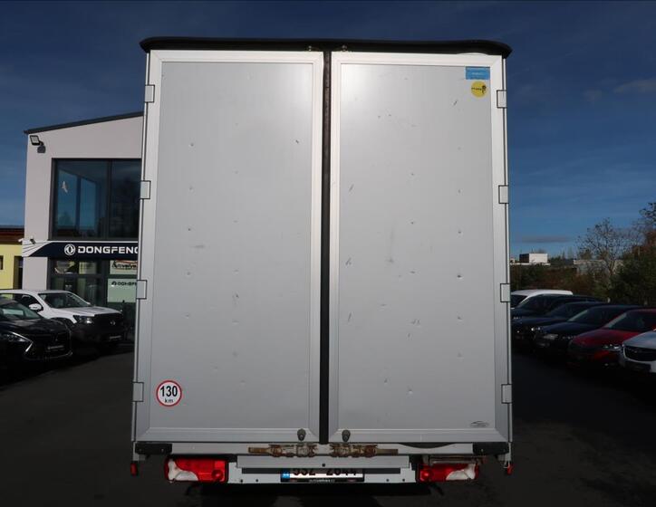 Mercedes-Benz Sprinter 8