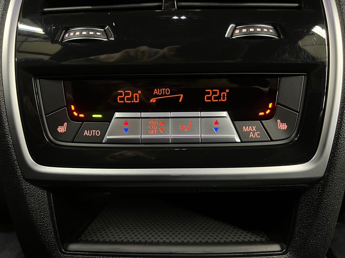 BMW X5 SUV 3,0 l 210 kw