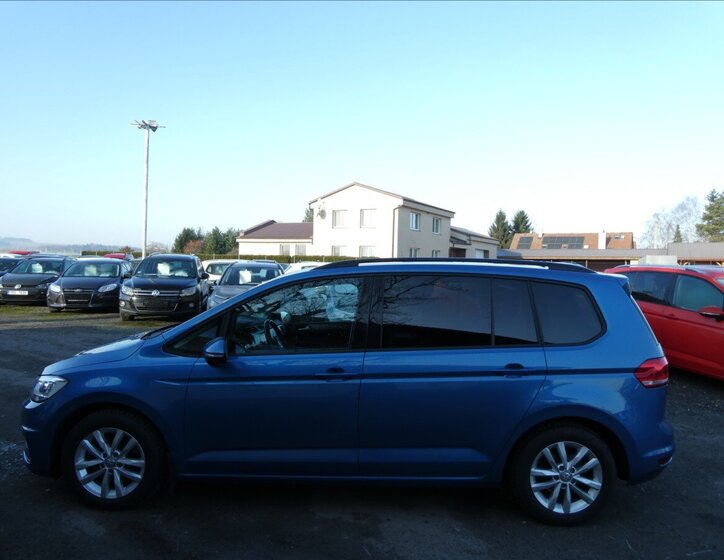 Volkswagen Touran MPV 1,2 l 81 kw