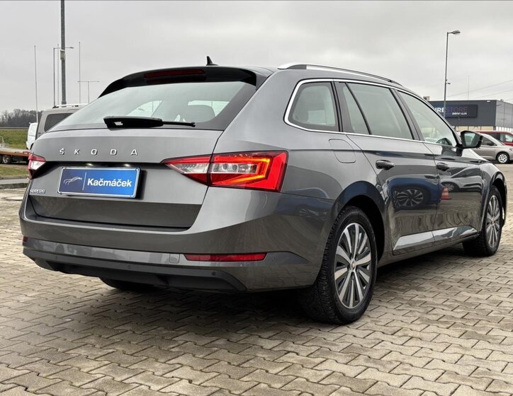Škoda Superb Kombi 2,0 l 110 kw