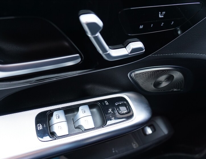 Mercedes-Benz EQE 11