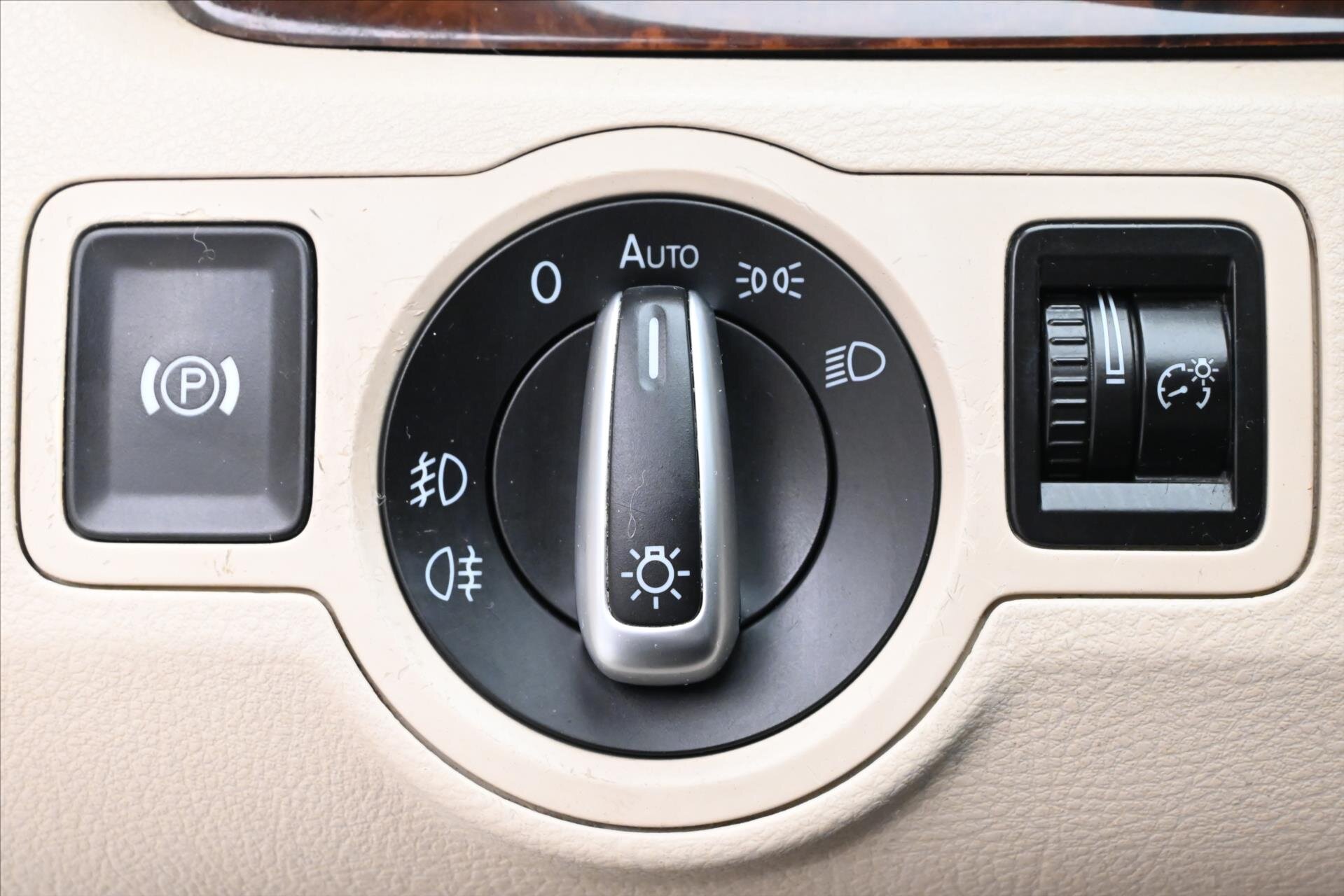 Volkswagen Passat CC Sedan 2,0 l 147 kw