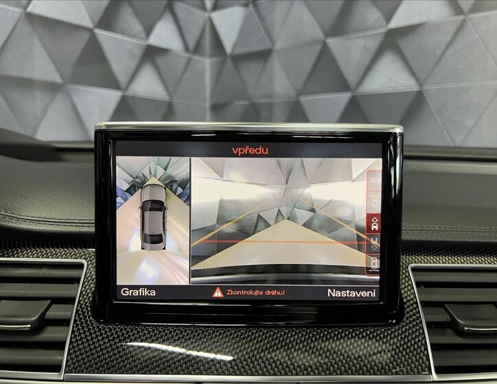 Audi S8 Sedan / Limuzína 4,0 l 382 kw