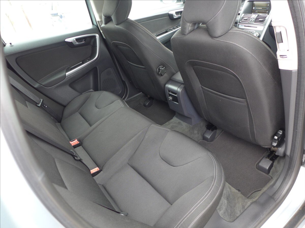 Volvo XC60 SUV 2,4 l 120 kw