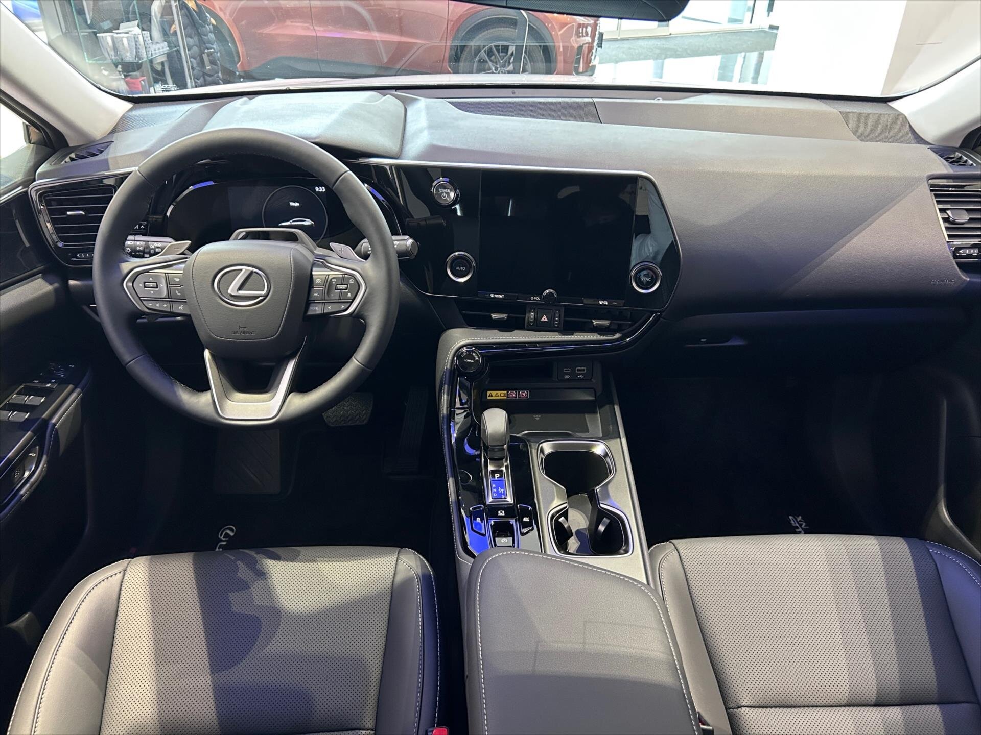 Lexus NX 350h SUV / Terénní 2,5 l 146 kw