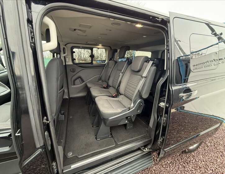 Ford Tourneo Custom MPV 2,0 l 125 kw