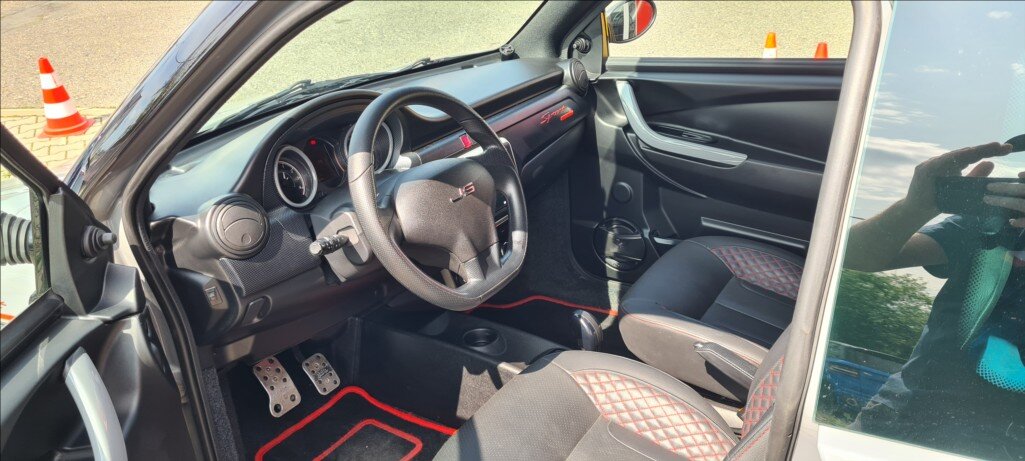 Ligier JS 50 L Hatchback 478,0 6 kw