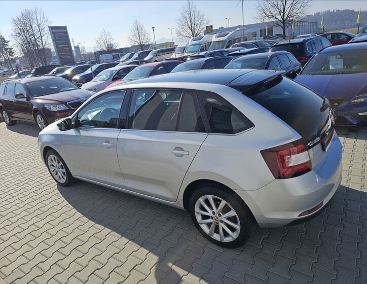Škoda Rapid Hatchback 999,0 81 kw