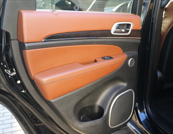 Jeep Grand Cherokee 44