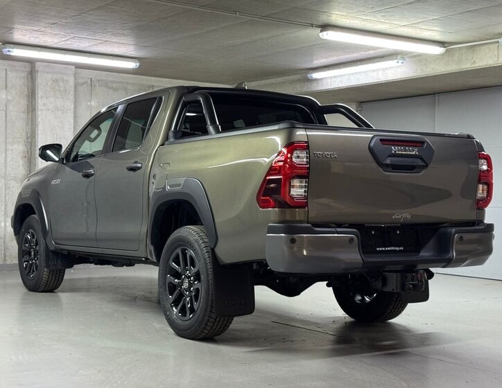 Toyota Hilux Pick-up 2,8 l 150 kw