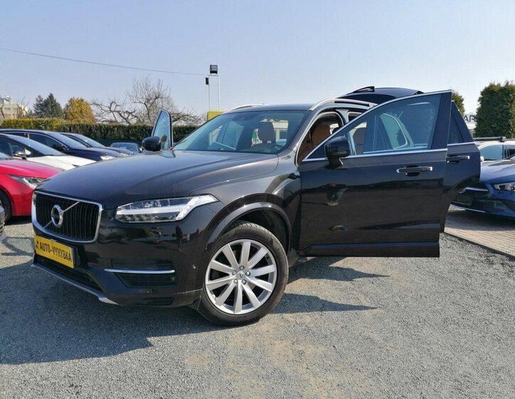 Volvo XC90 Kombi 2,0 l 165 kw