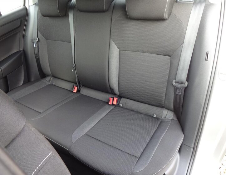 Škoda Rapid Sedan / Limuzína 1,2 l 66 kw