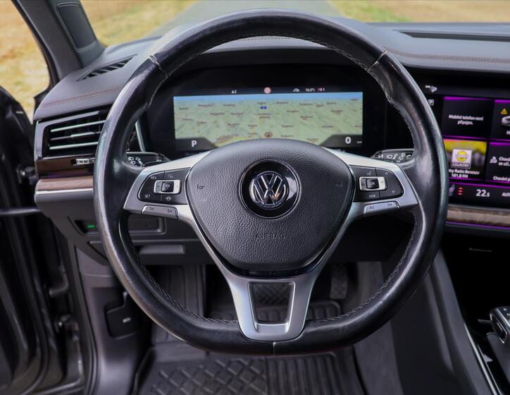 Volkswagen Touareg 19