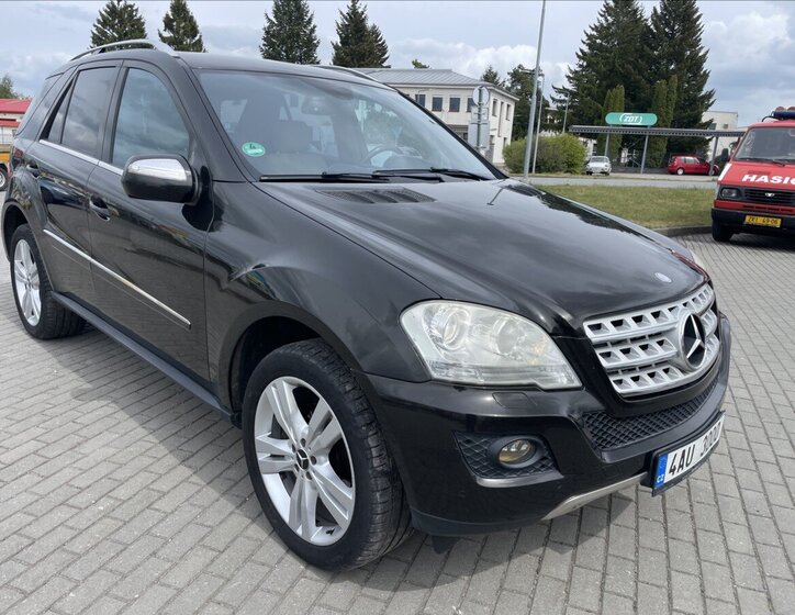 Mercedes-Benz Třídy M SUV / Terénní 3,0 l 165 kw