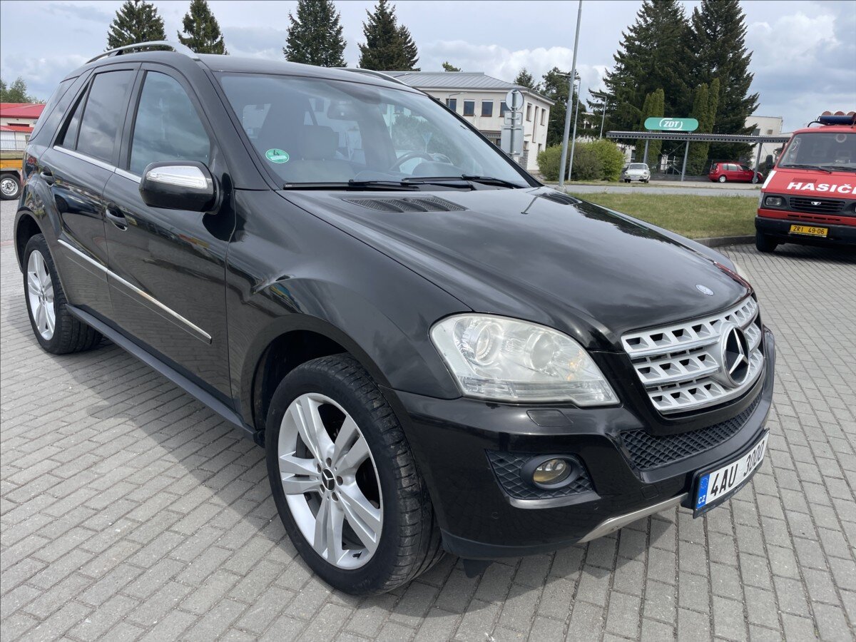 Mercedes-Benz Třídy M SUV / Terénní 3,0 l 165 kw