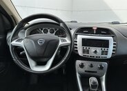 Lancia Delta Hatchback 1,6 l 88 kw