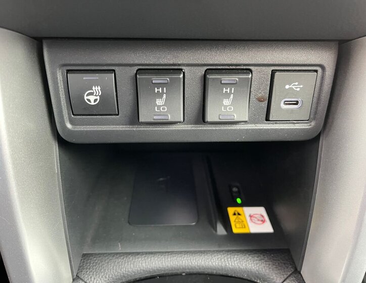 Toyota Corolla Cross SUV / Terénní 1,8 l 72 kw