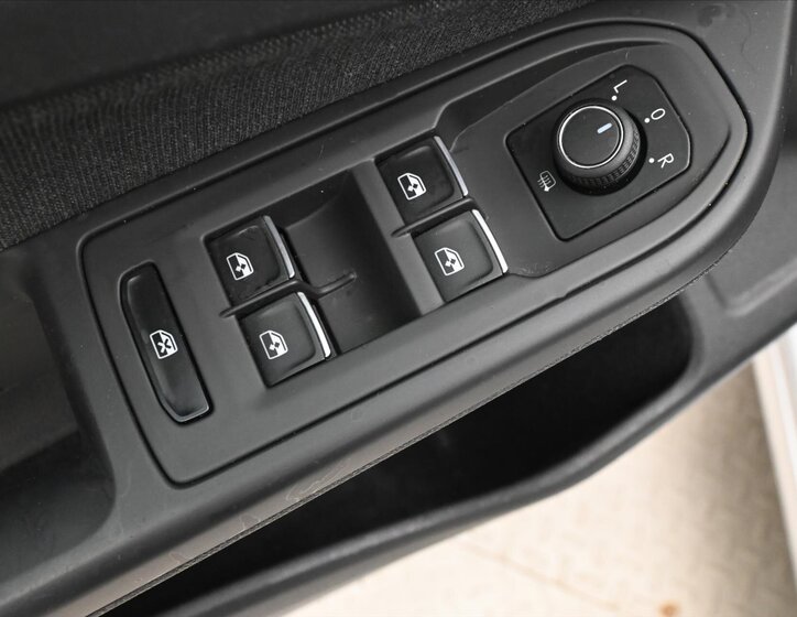 Volkswagen Golf Kombi 2,0 l 110 kw