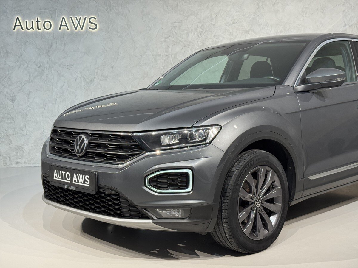 Volkswagen T-Roc SUV / Terénní 1,5 l 110 kw