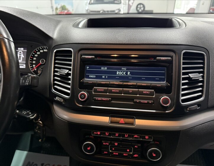 Volkswagen Sharan MPV 2,0 l 103 kw