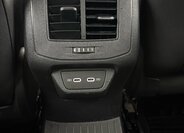 Volkswagen T-Roc SUV / Terénní 2,0 l 221 kw