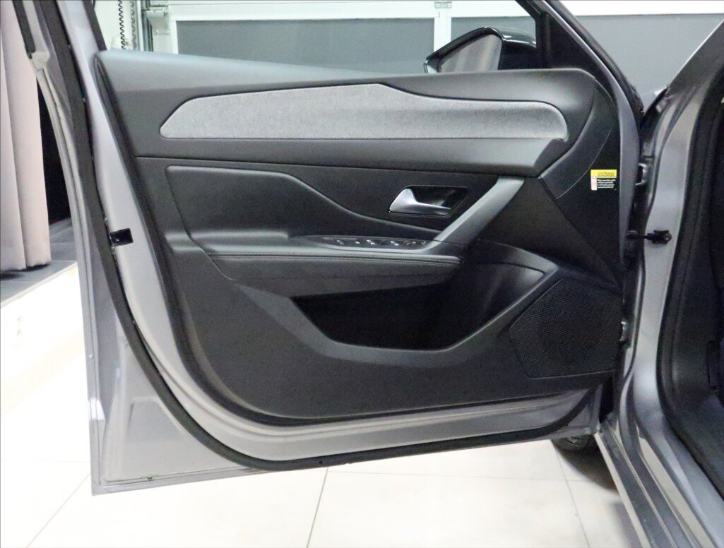 Peugeot 308 Hatchback 1,2 l 96 kw