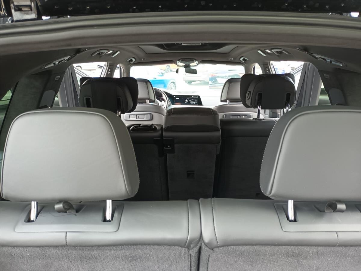 BMW X7 SUV / Terénní 4,4 l 390 kw