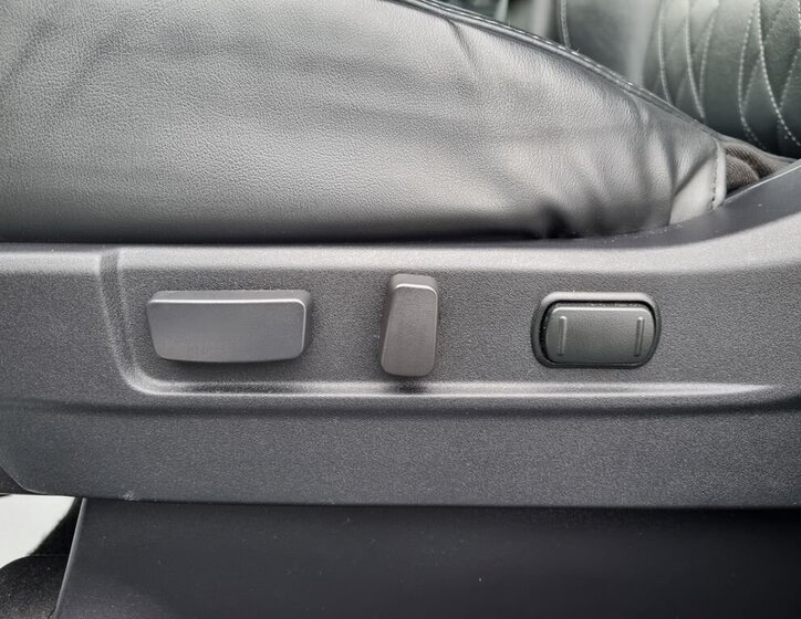 Mitsubishi Outlander SUV 2,4 l 165 kw