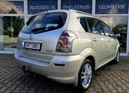 Toyota Corolla Verso 4