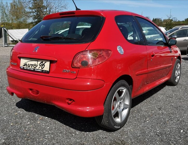 Peugeot 206 Hatchback 1,4 l 50 kw