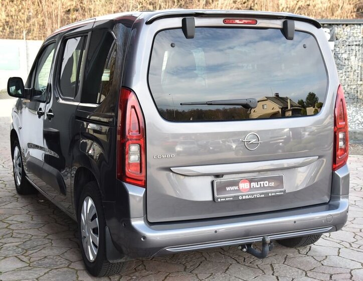 Opel Combo MPV 1,2 l 96 kw