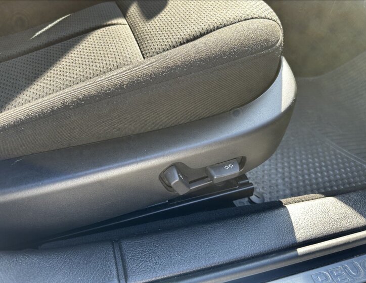 Peugeot 607 Sedan / Limuzína 2,0 l 100 kw