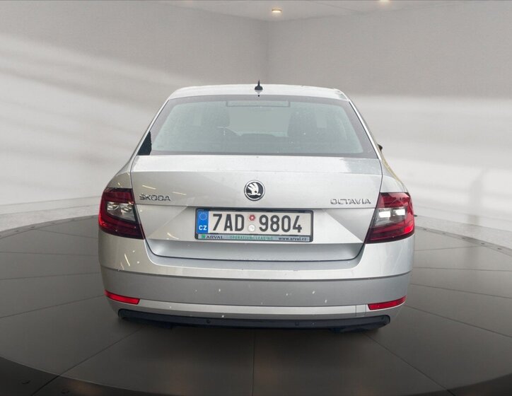Škoda Octavia Sedan / Limuzína 1,6 l 85 kw