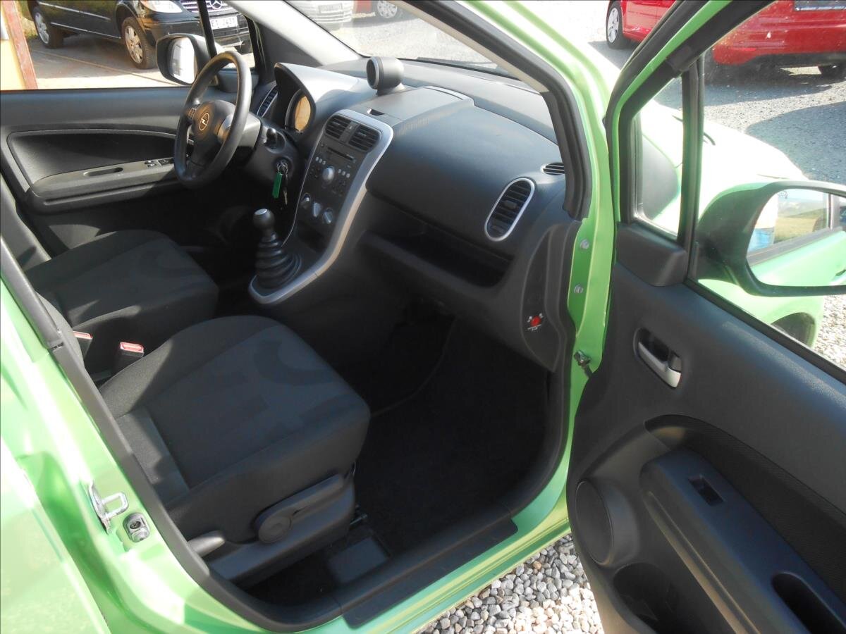 Opel Agila Hatchback 1,2 l 63 kw