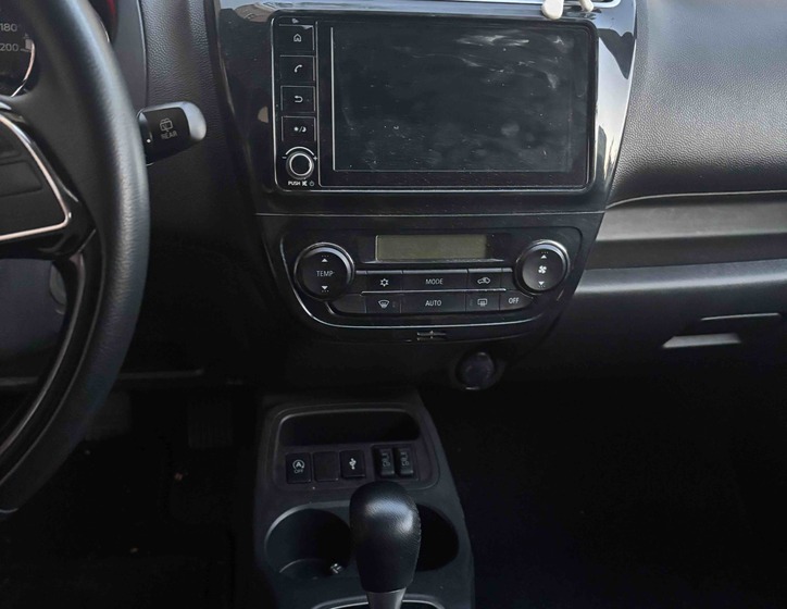 Mitsubishi Space Star 9