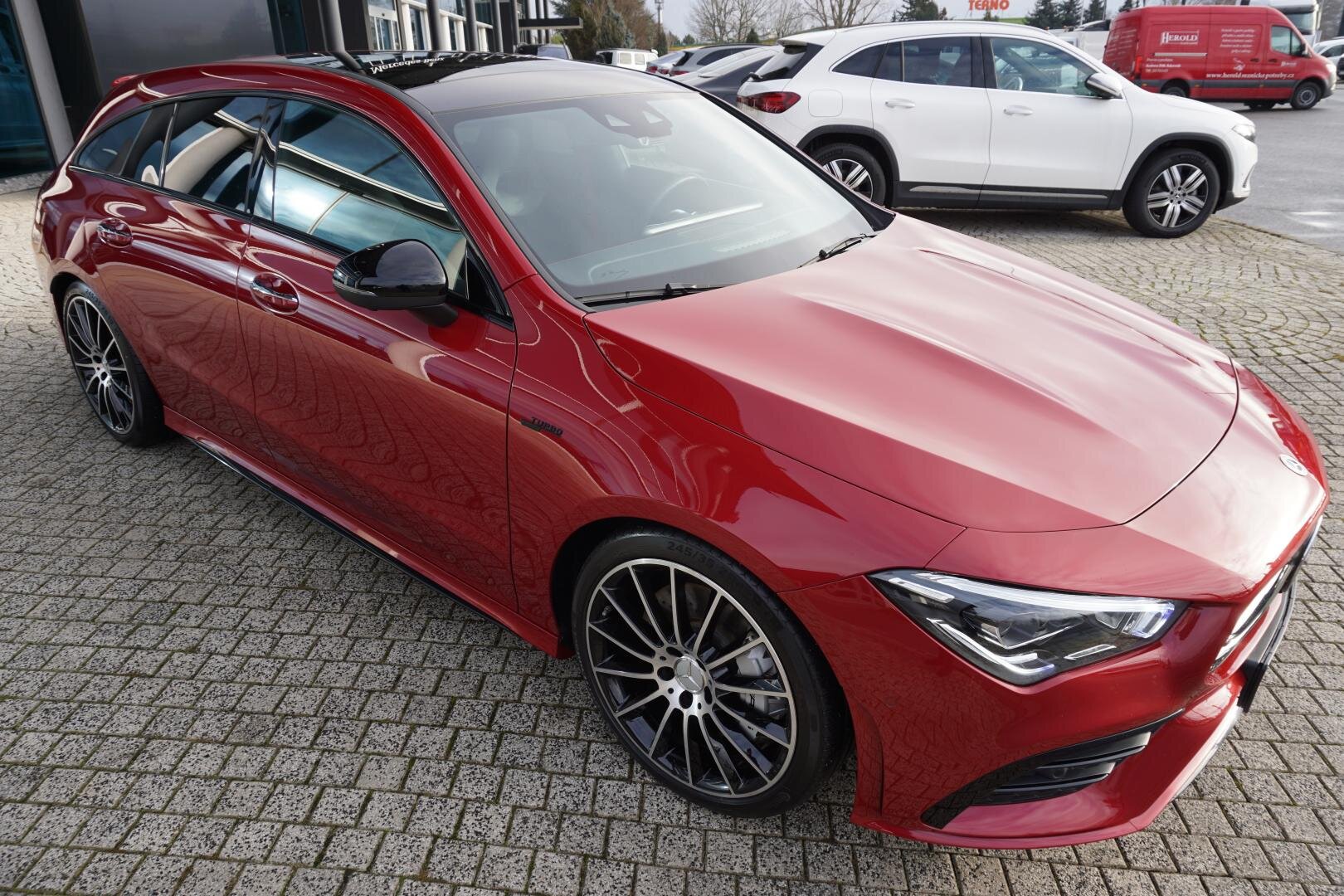 Mercedes-Benz CLA Kombi 2,0 l 225 kw